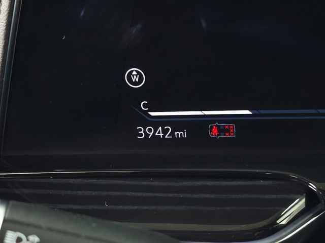 Used 2024 Cadillac Escalade ESV V w/ Heavy-Duty Trailer Package image 30