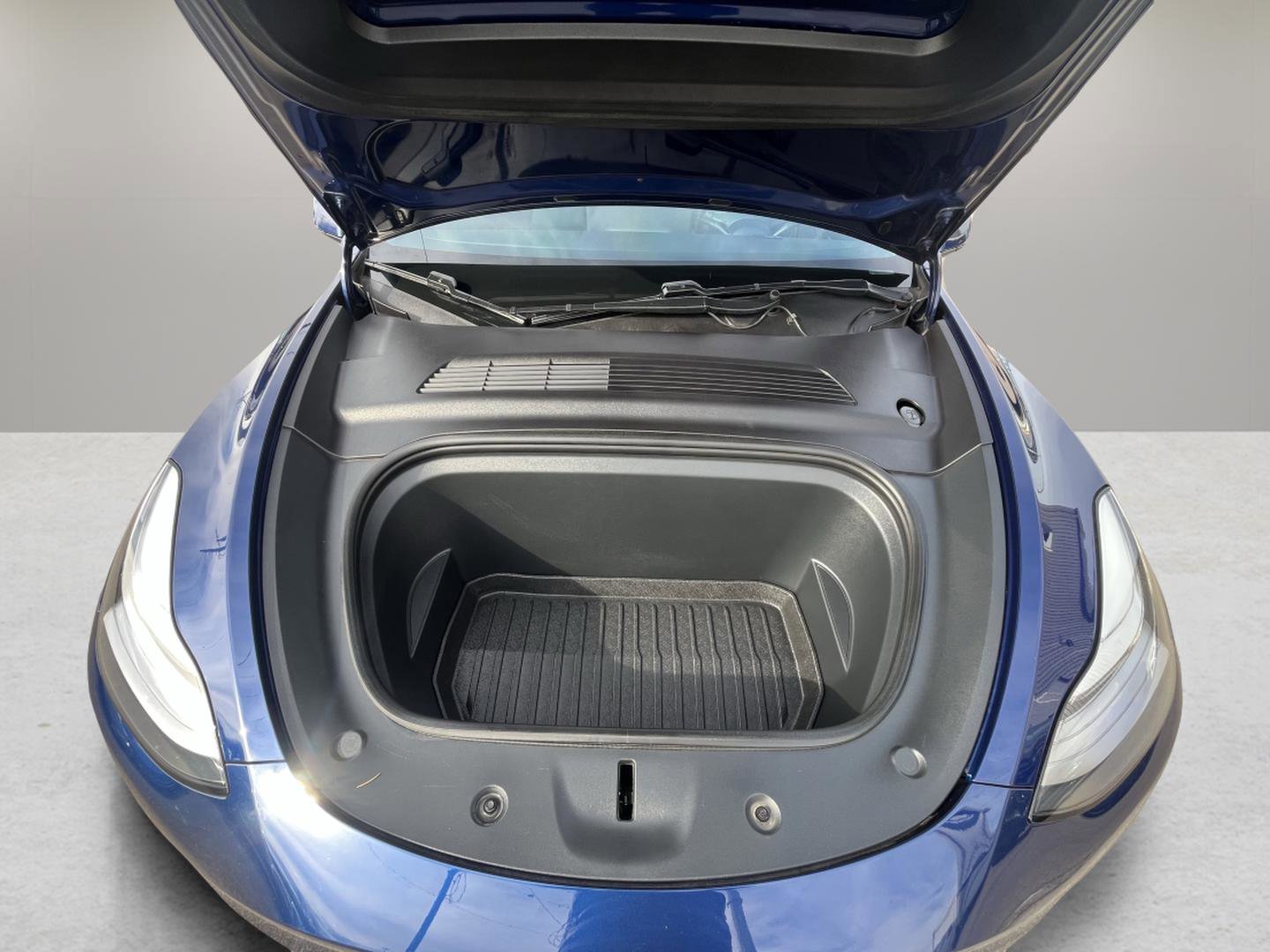 Used 2020 Tesla Model Y Long Range image 23