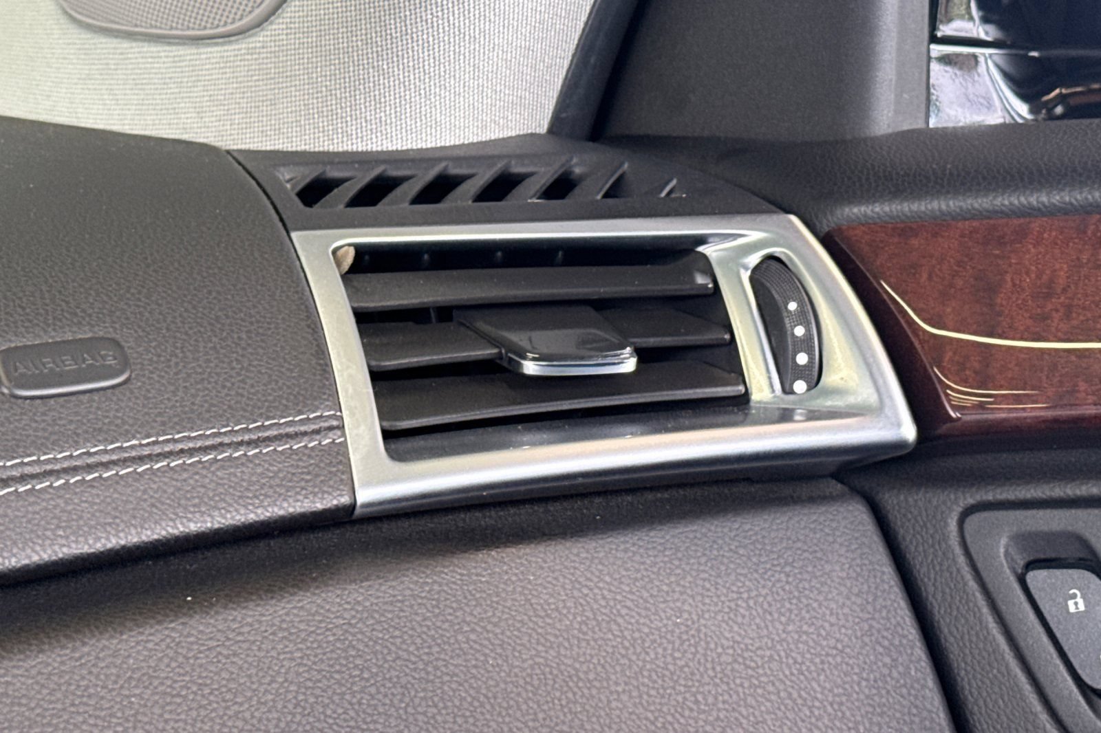 Used 2016 Cadillac SRX Premium AWD/4WD image 27
