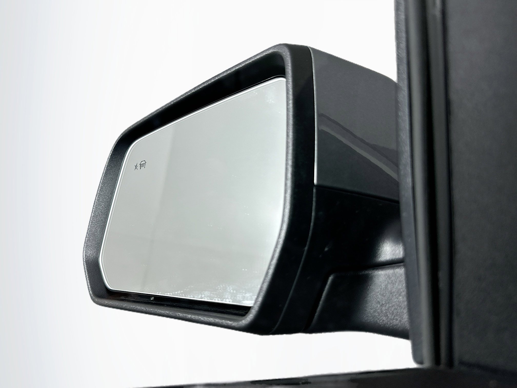 Used 2023 GMC Acadia SLE w/ Driver Convenience Package image 16