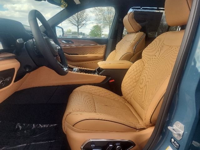 New 2026 Jeep Grand Cherokee L Summit w/ Rear Seat Video Group I AWD/4WD image 22