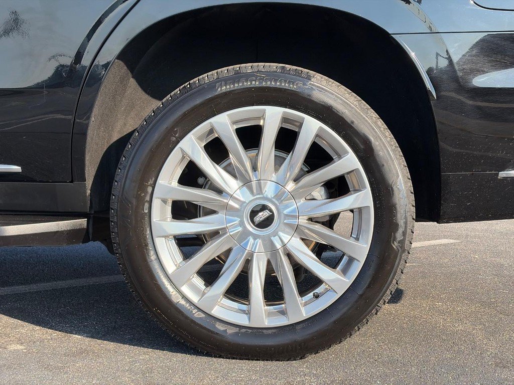 Used 2023 Cadillac Escalade Premium Luxury AWD/4WD image 9
