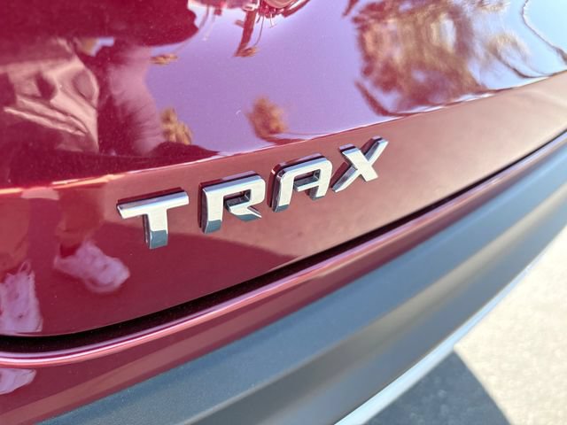 Used 2025 Chevrolet Trax LT FWD image 26
