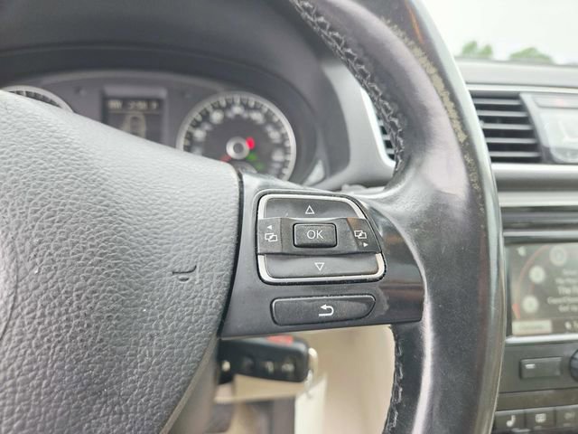 Used 2013 Volkswagen Passat TDI SE FWD image 9