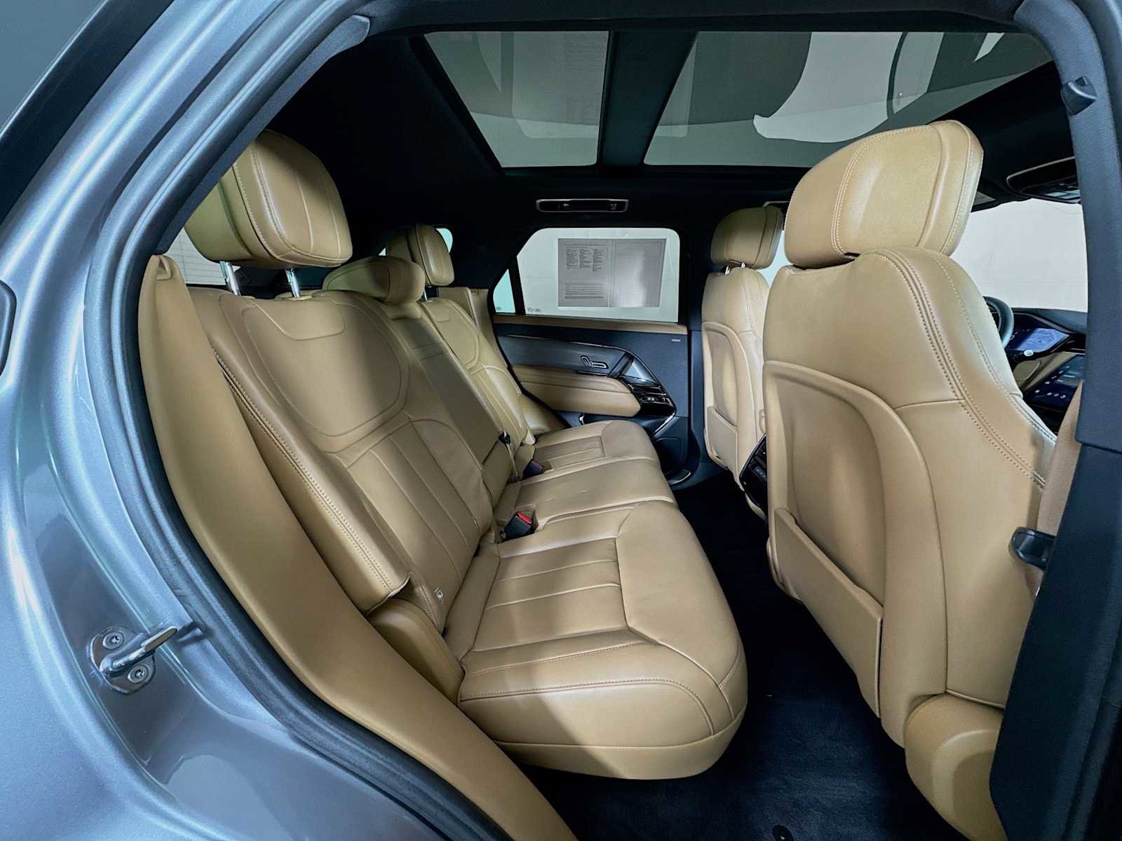 Used 2023 Land Rover Range Rover Sport SE image 26