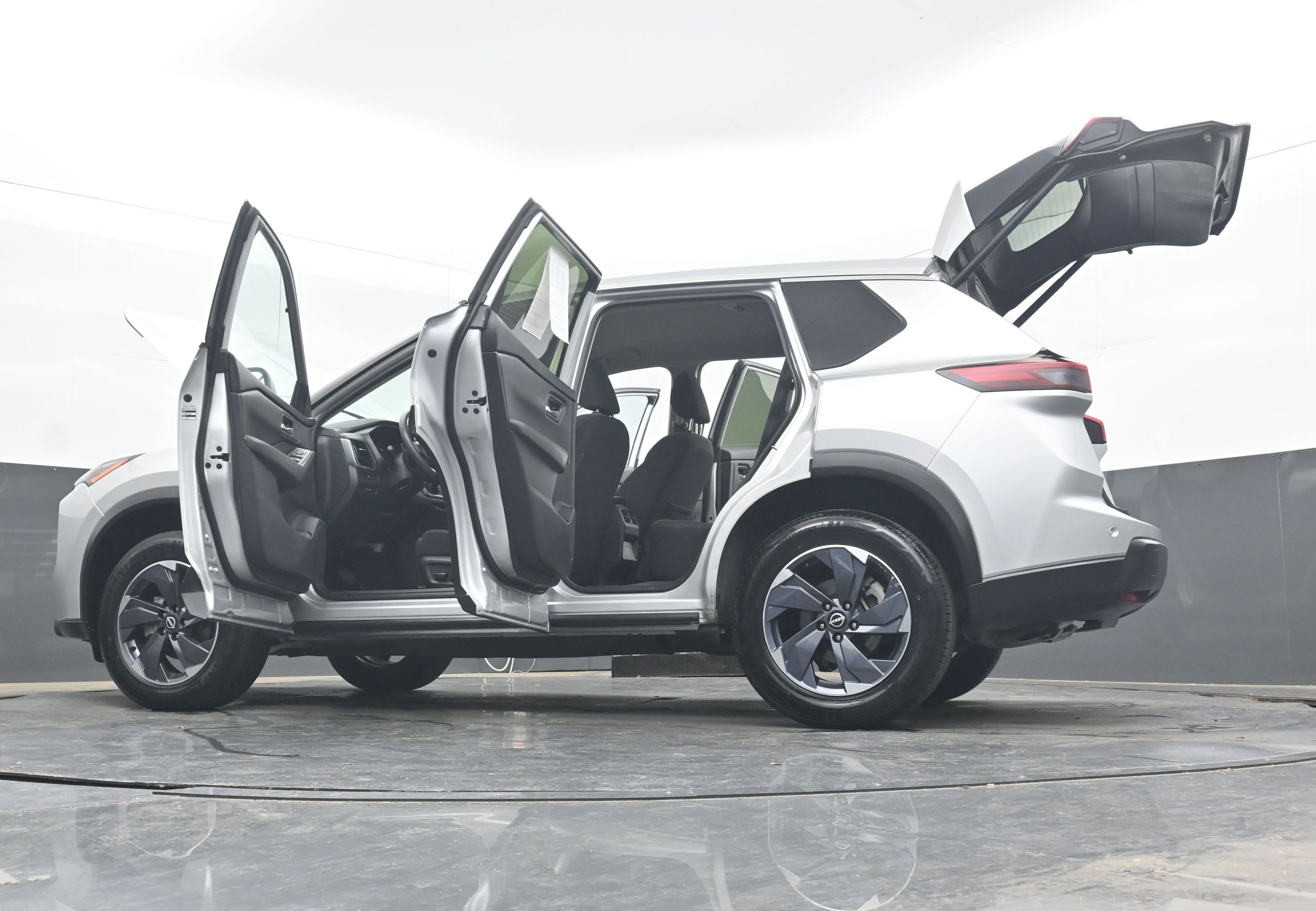 Certified 2024 Nissan Rogue SV AWD/4WD image 42