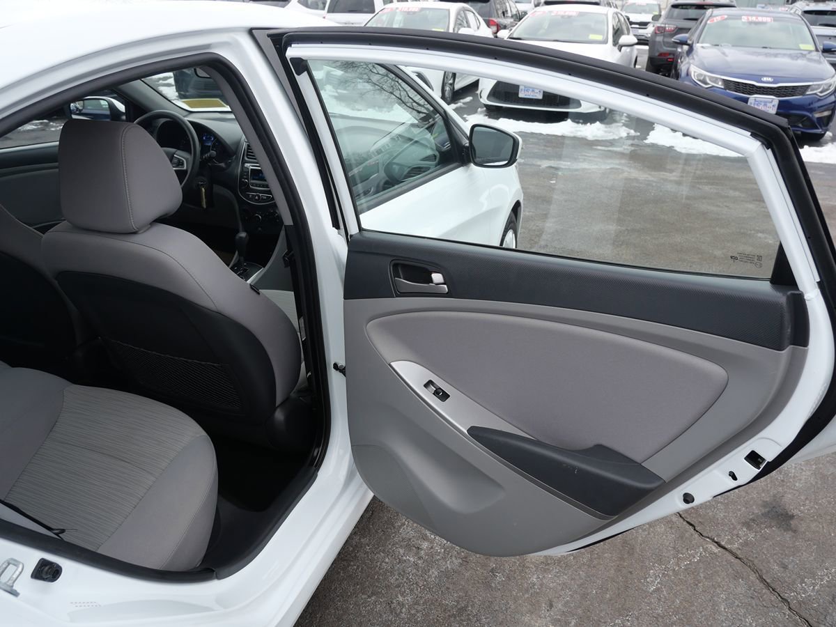 Used 2016 Hyundai Accent SE w/ Option Group 02 image 29