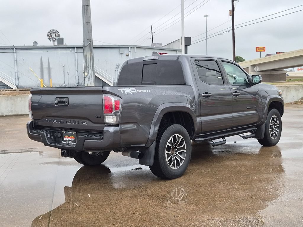 Used 2022 Toyota Tacoma TRD Sport w/ Technology Package RWD image 6