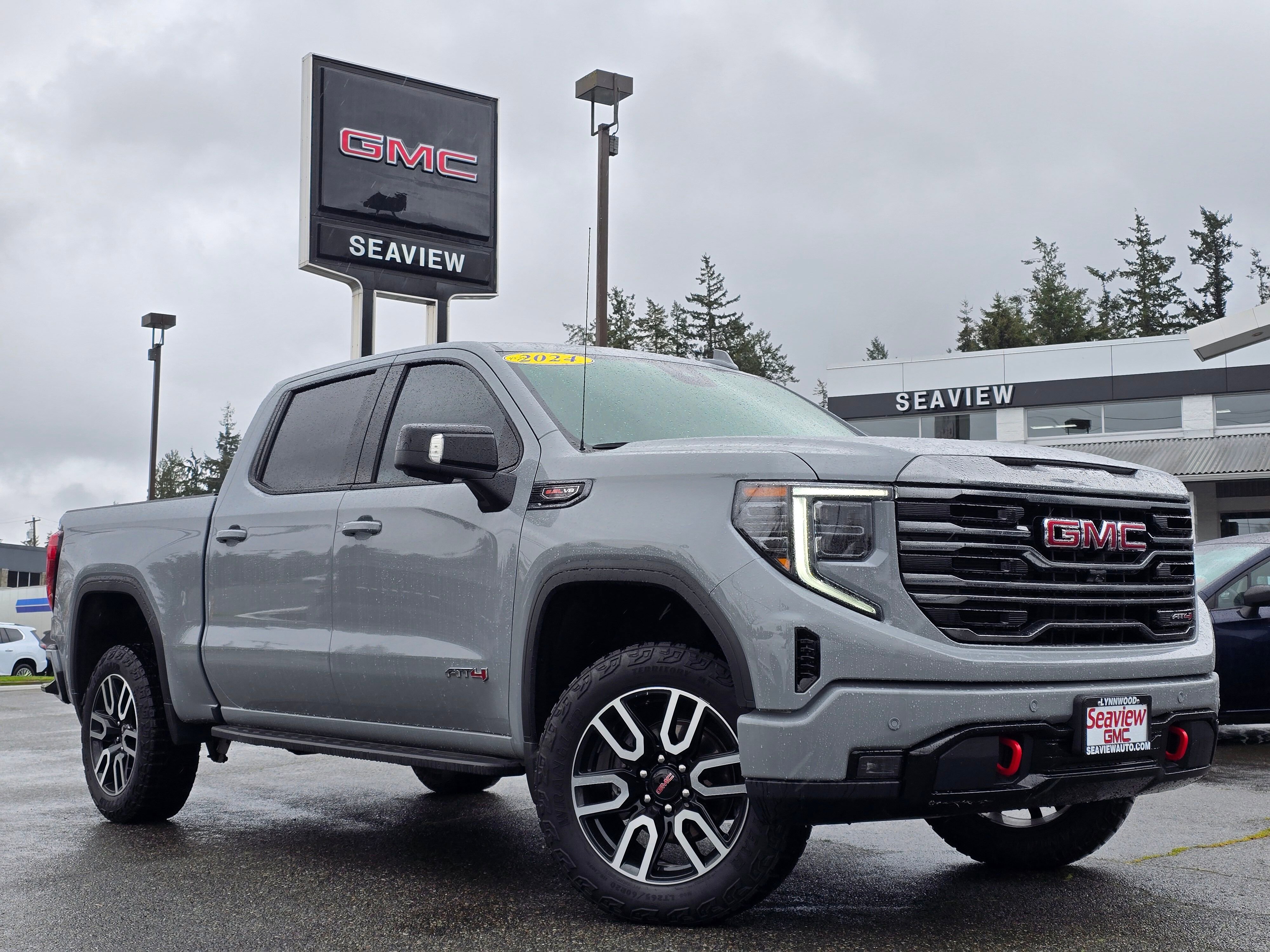 Used 2024 GMC Sierra 1500 AT4 w/ Technology Package AWD/4WD image 1