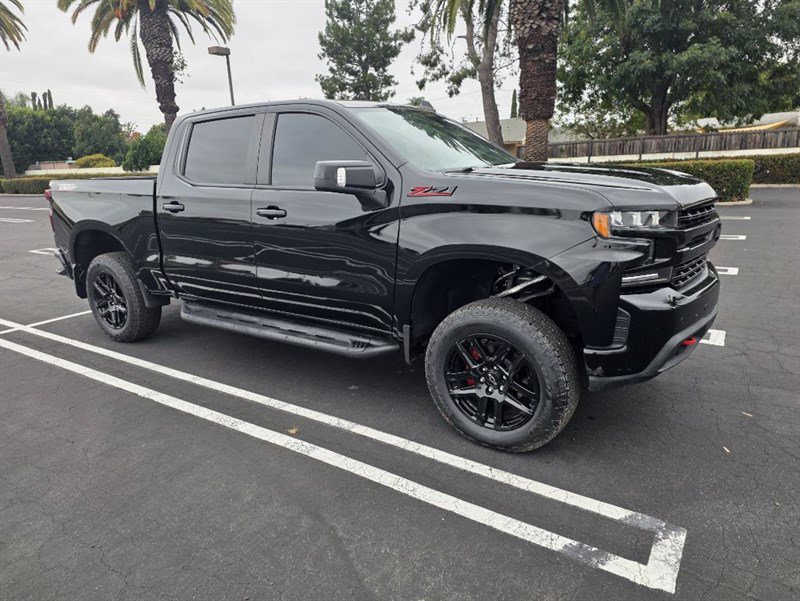 Used 2020 Chevrolet Silverado 1500 LT Trail Boss w/ Midnight Edition AWD/4WD image 5