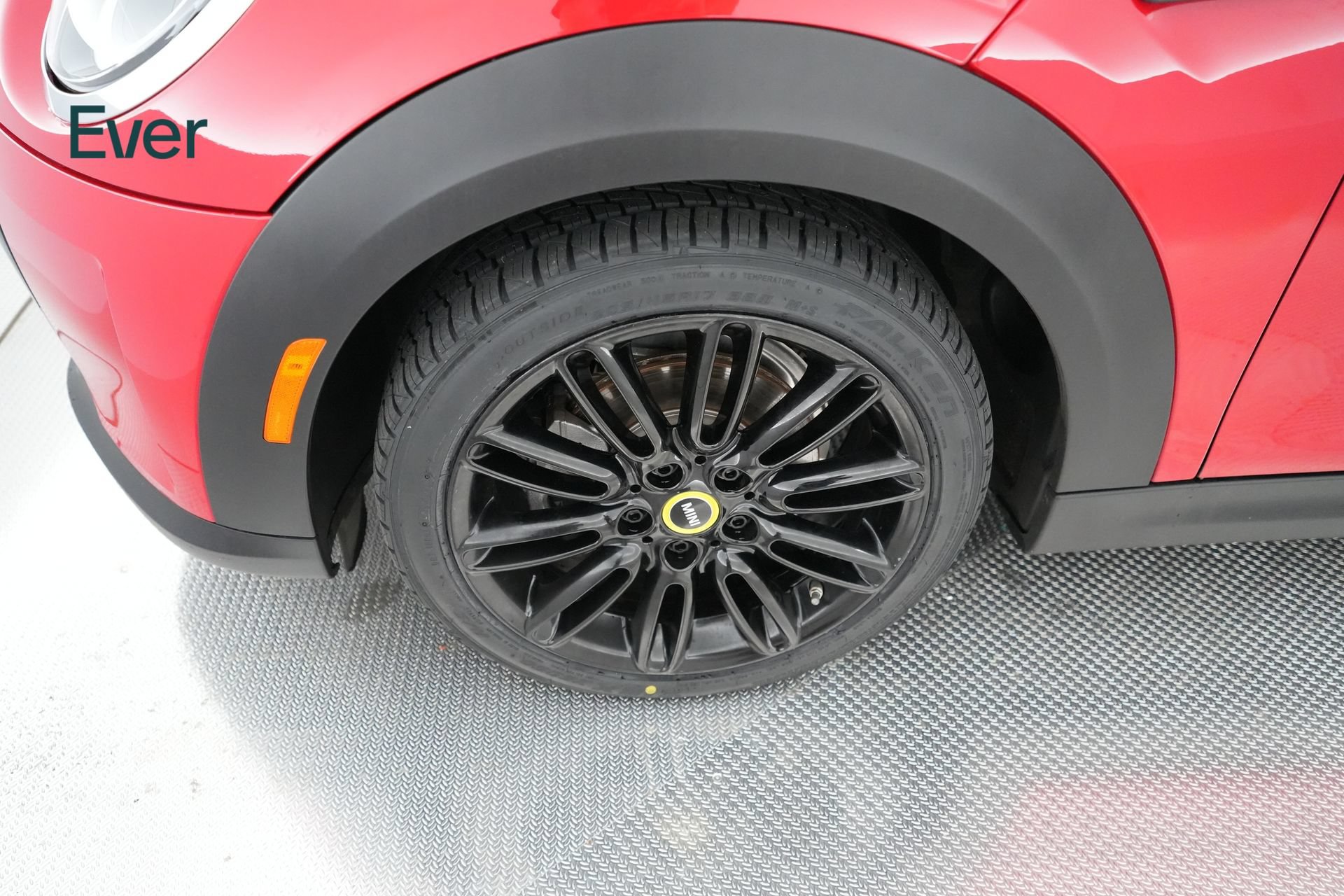 Used 2024 MINI Cooper SE w/ Signature Upholstery Package FWD image 9