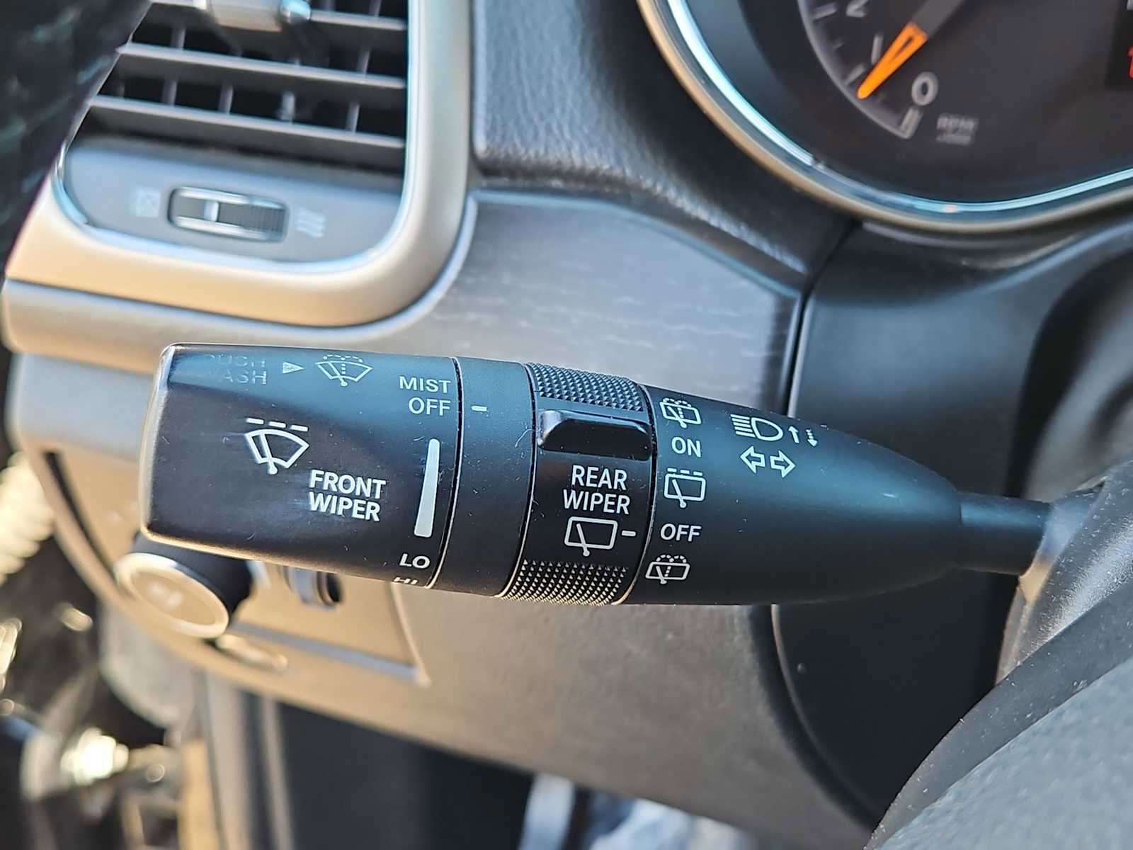 Used 2014 Jeep Grand Cherokee Laredo w/ 18" Wheel & 8.4" Radio Group image 26