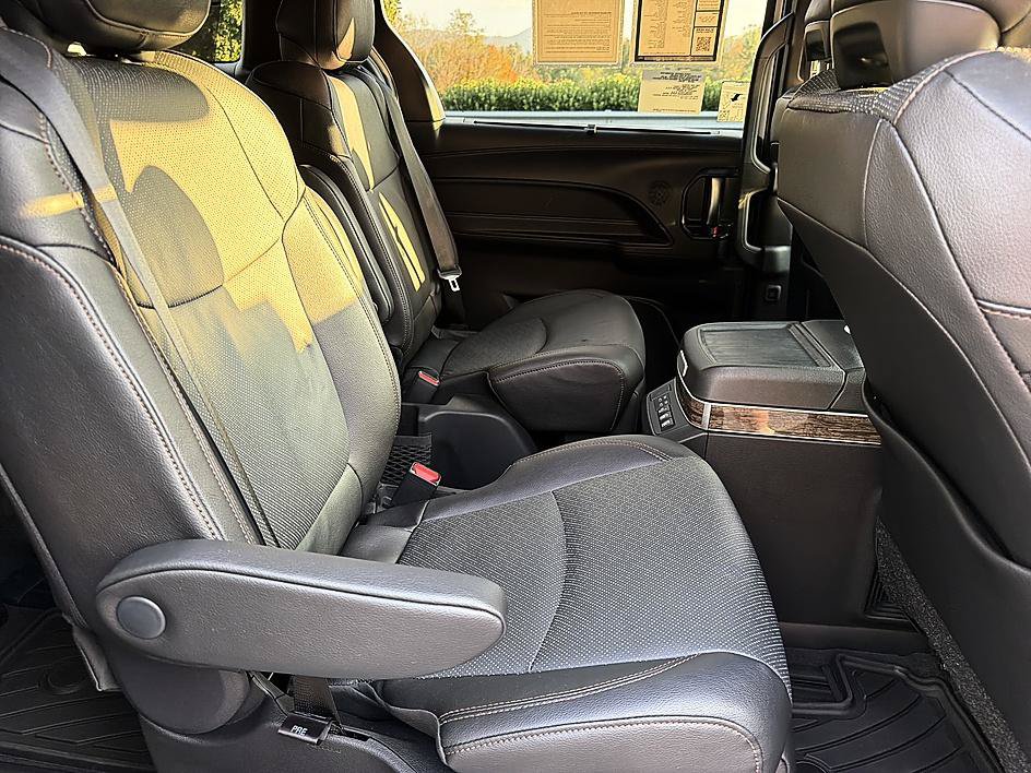 Certified 2026 Toyota Sienna Platinum AWD/4WD image 20