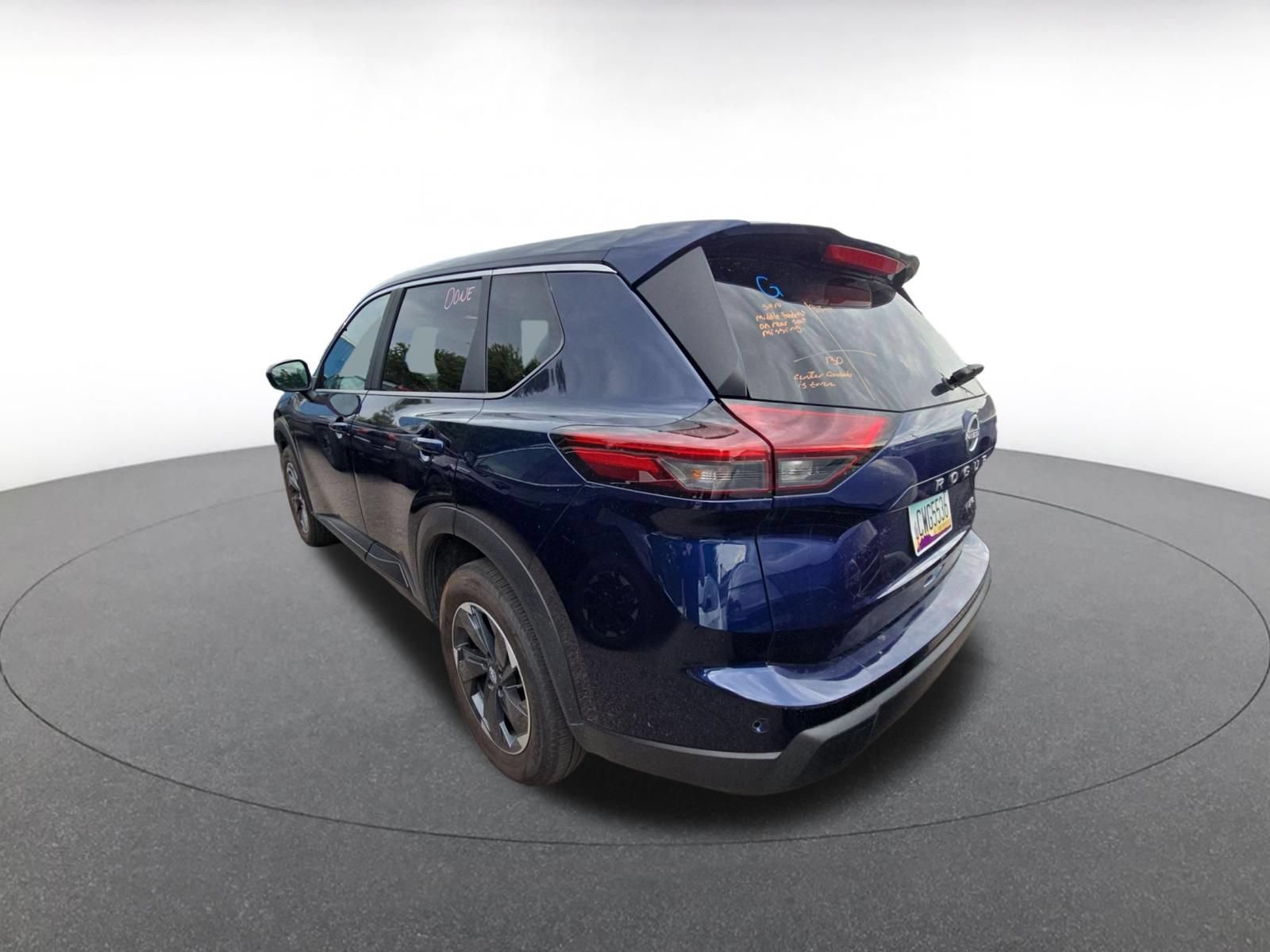 Used 2026 Nissan Rogue SV AWD/4WD image 3
