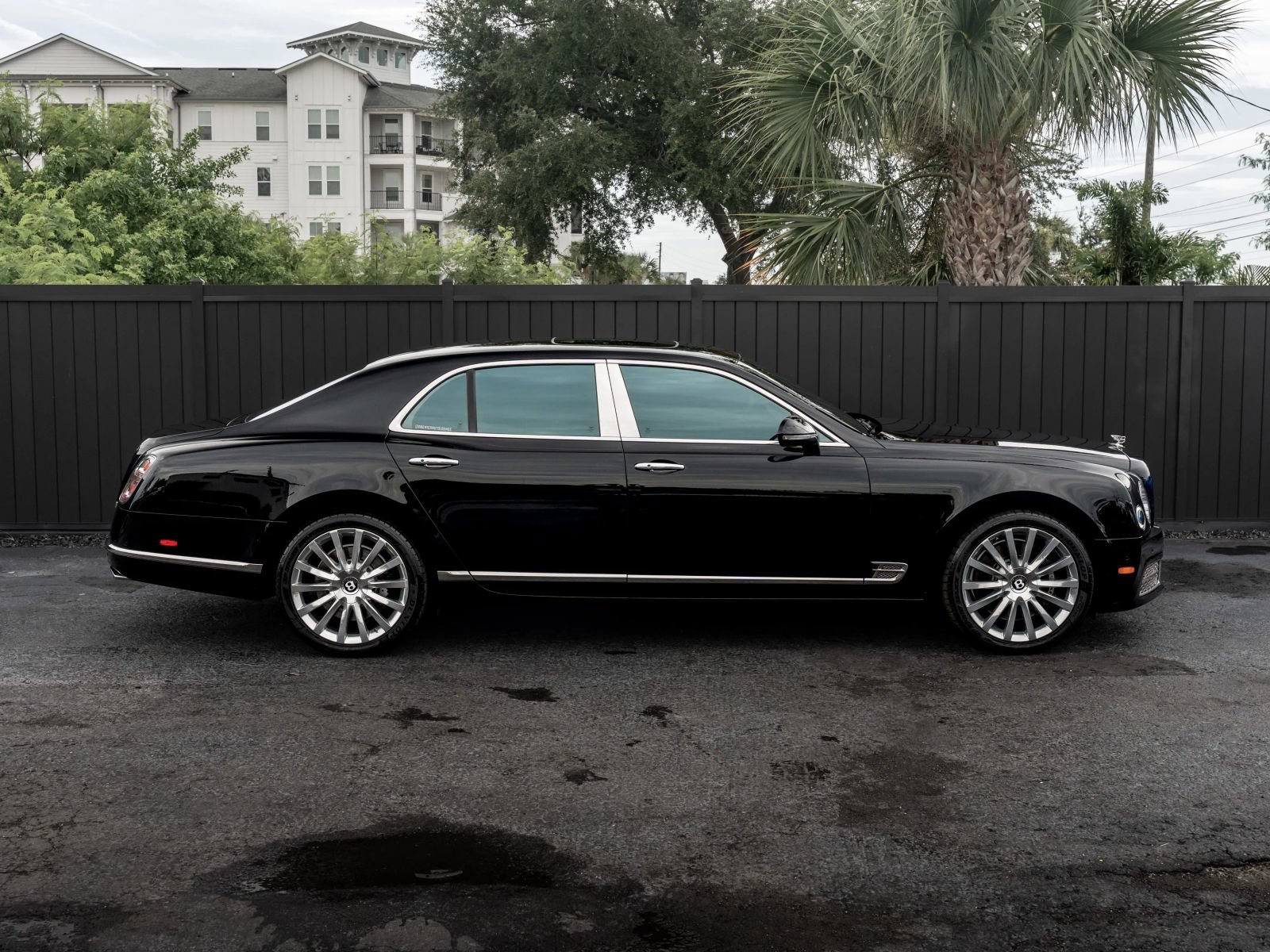 Used 2017 Bentley Mulsanne RWD image 26