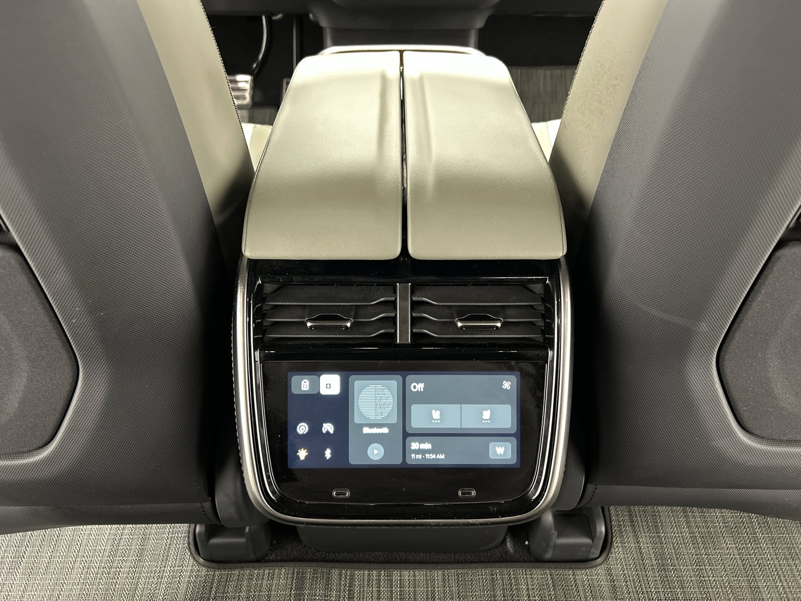 Used 2022 Rivian R1S Launch Edition AWD/4WD image 30