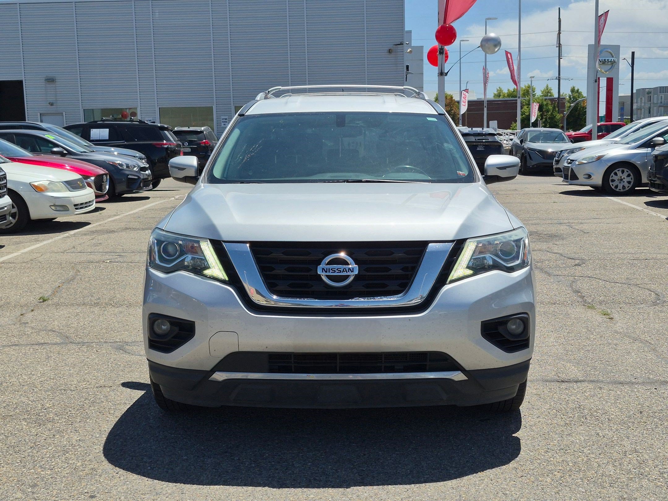 Used 2017 Nissan Pathfinder SV AWD/4WD image 11