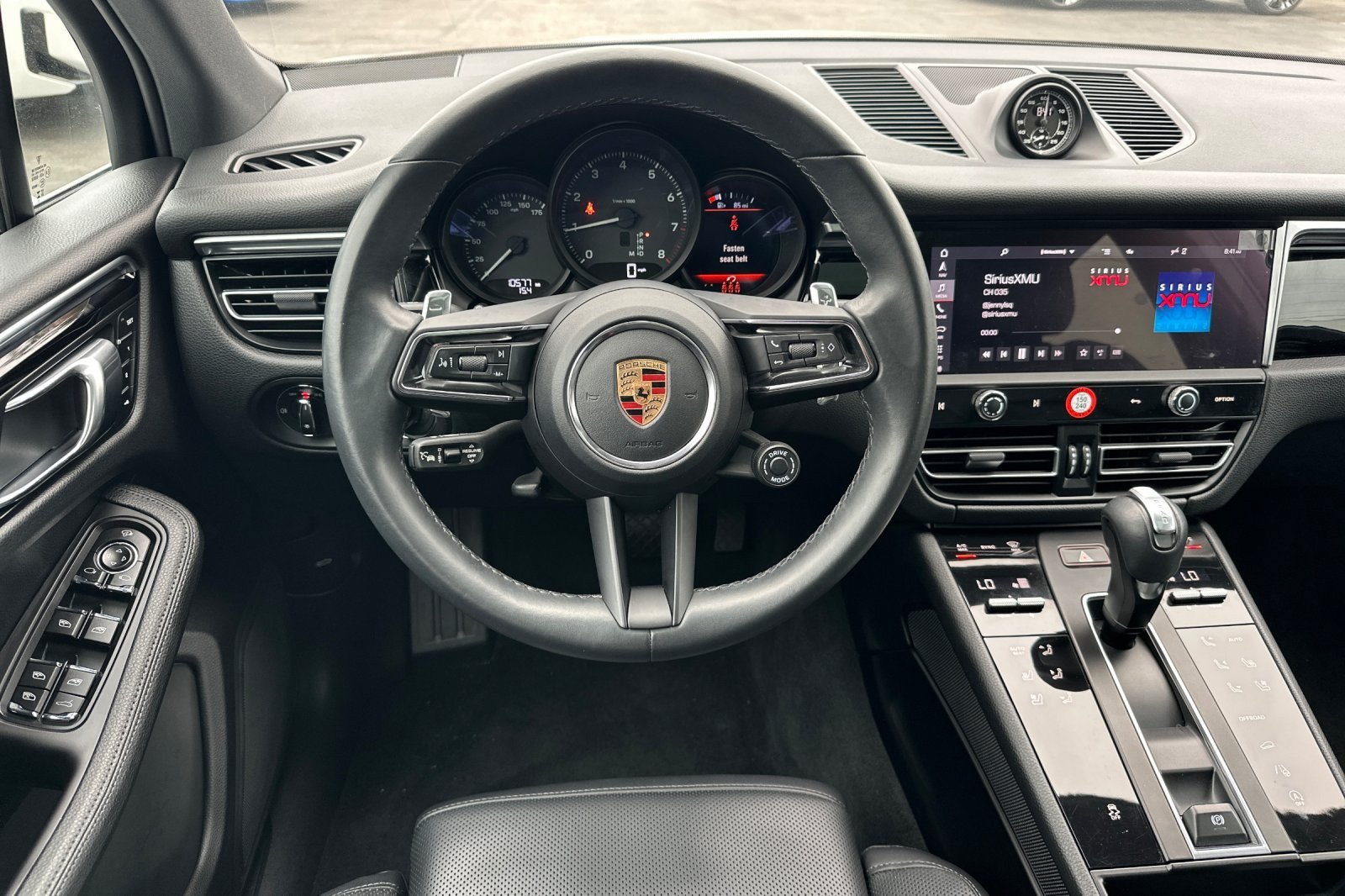 Used 2023 Porsche Macan AWD/4WD image 13