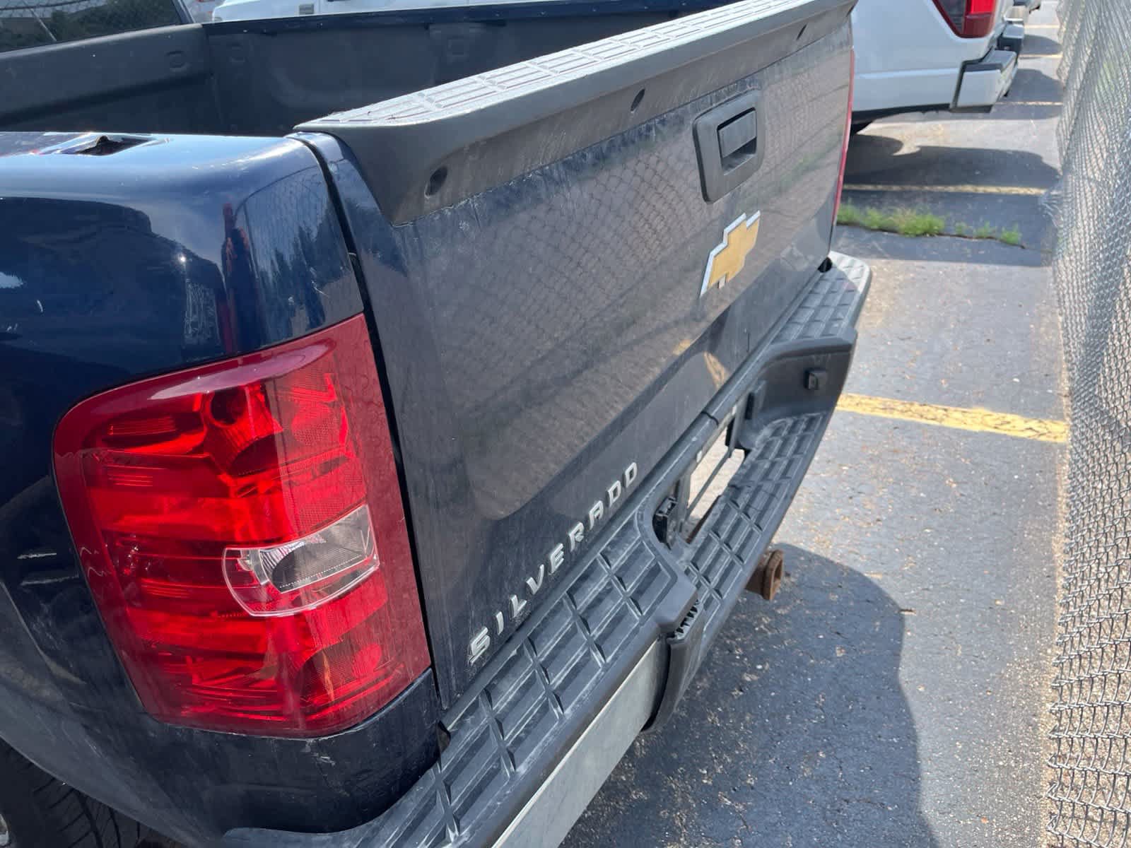 Used 2009 Chevrolet Silverado 1500 W/T RWD image 9