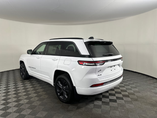 New 2027 Jeep Grand Cherokee Limited AWD/4WD image 3