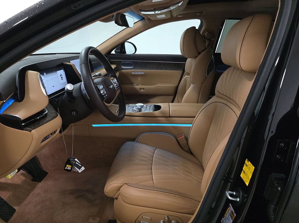 Used 2025 Genesis G90 3.5T AWD/4WD image 6