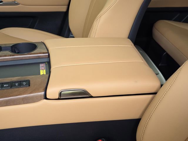New 2026 Lexus LX 700h Luxury image 8