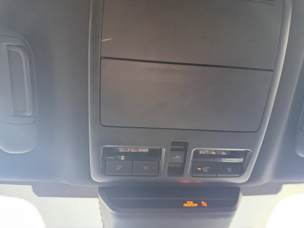 Used 2020 MAZDA MAZDA3 Premium image 30