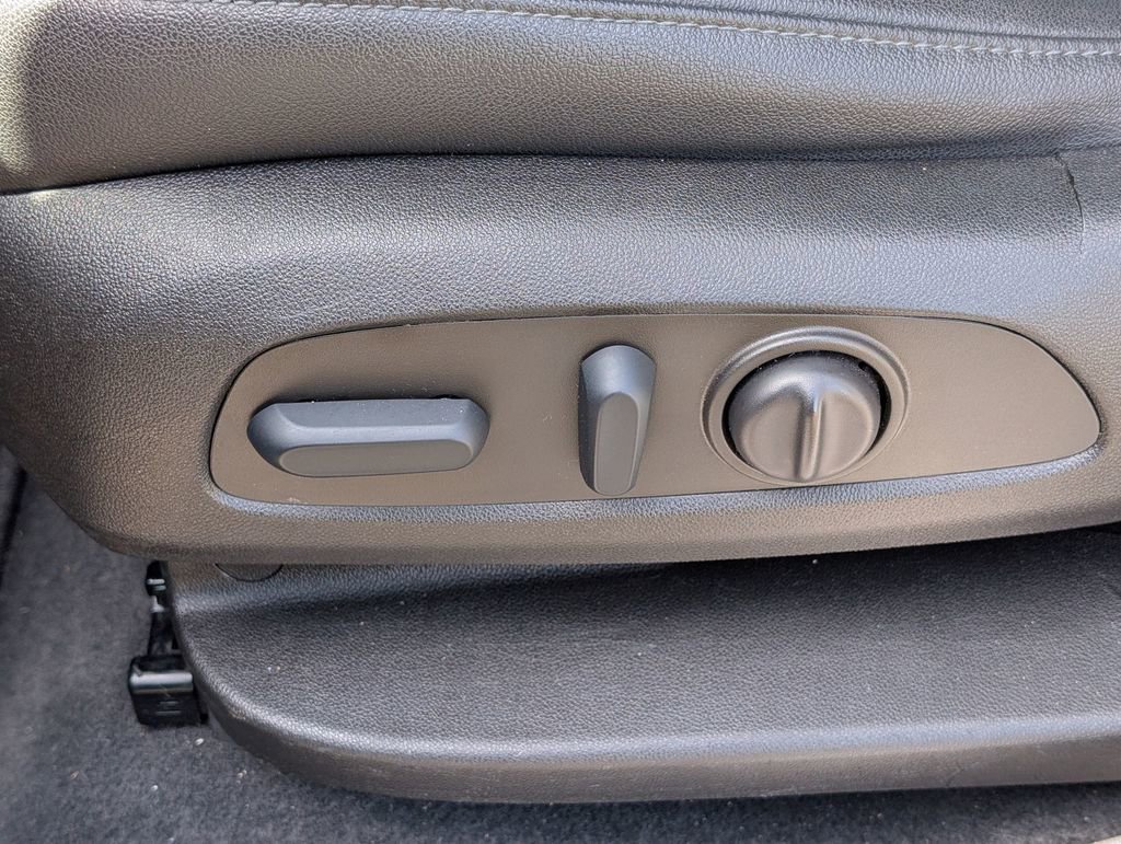 Used 2022 Chevrolet Blazer LT image 16