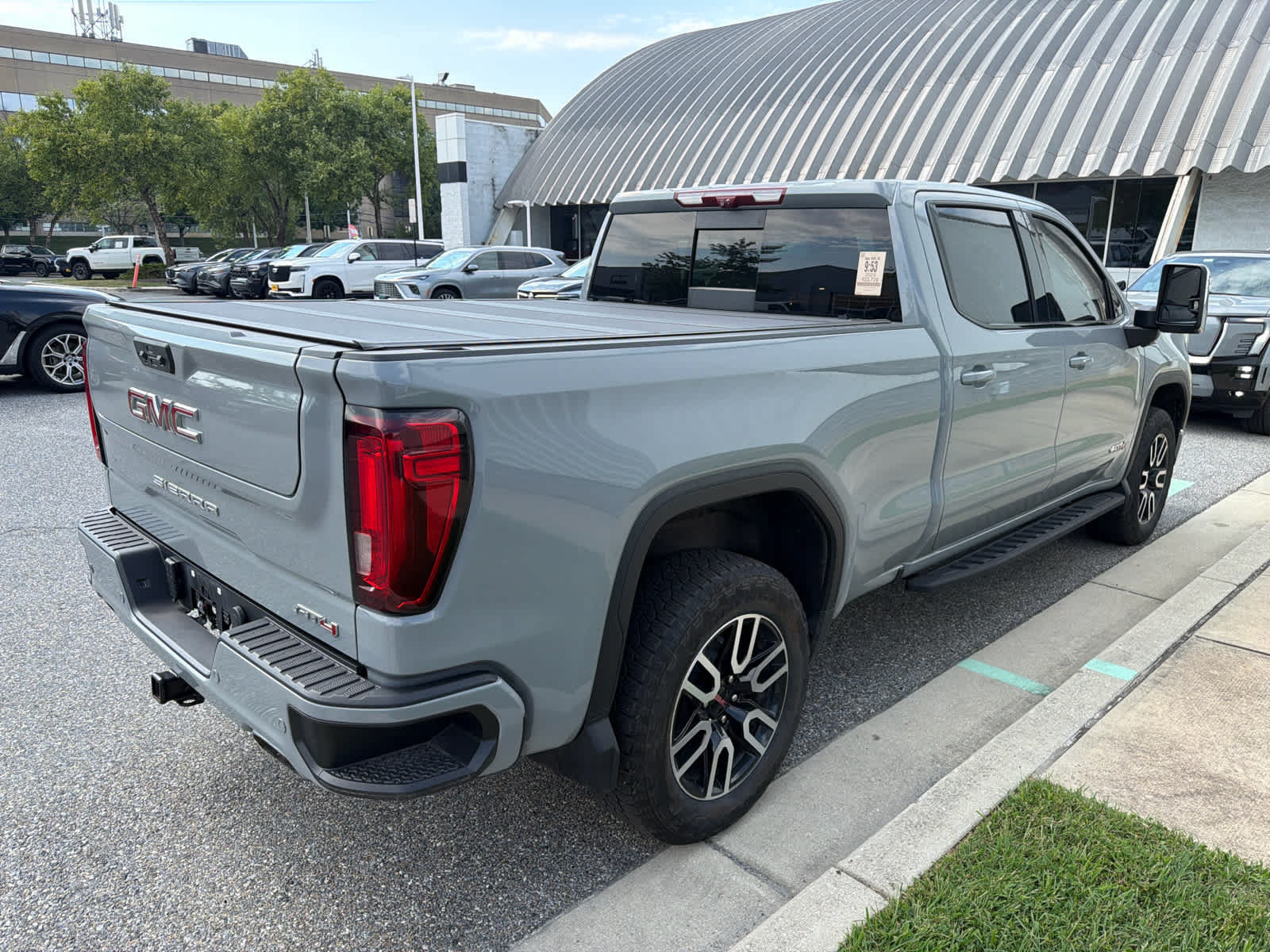 Used 2024 GMC Sierra 1500 AT4 w/ Technology Package AWD/4WD image 6
