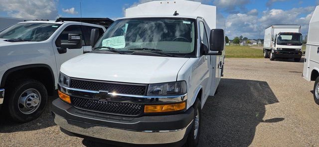 New 2025 Chevrolet Express 3500 w/ Power Convenience Package image 5