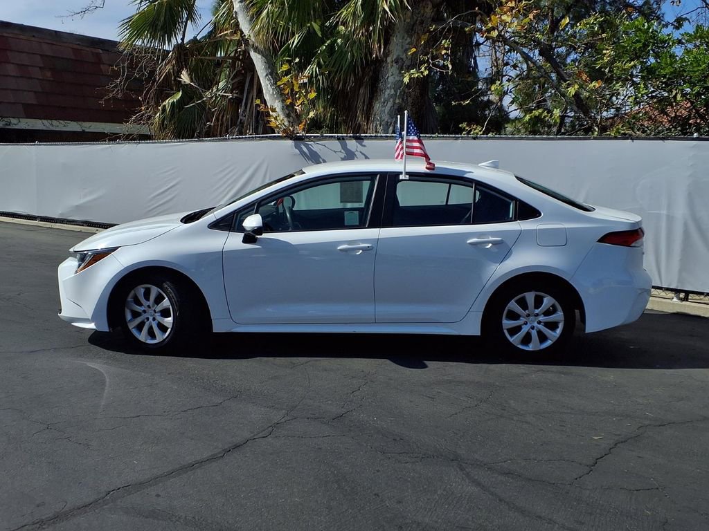 Certified 2024 Toyota Corolla LE FWD image 3