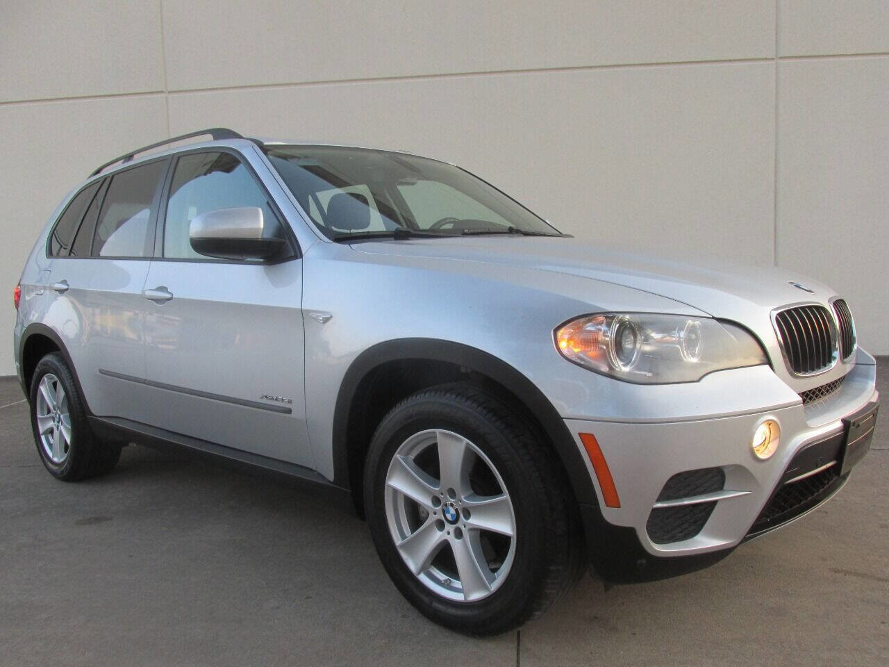 Used 2012 BMW X5 xDrive35i image 1