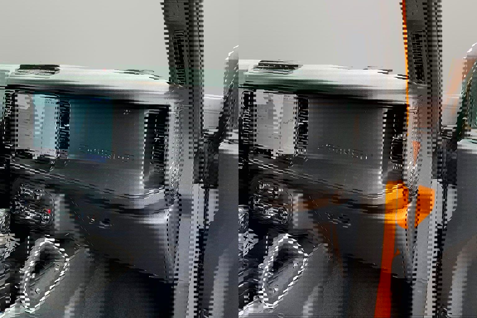 Used 2021 Ford Bronco First Edition AWD/4WD image 21