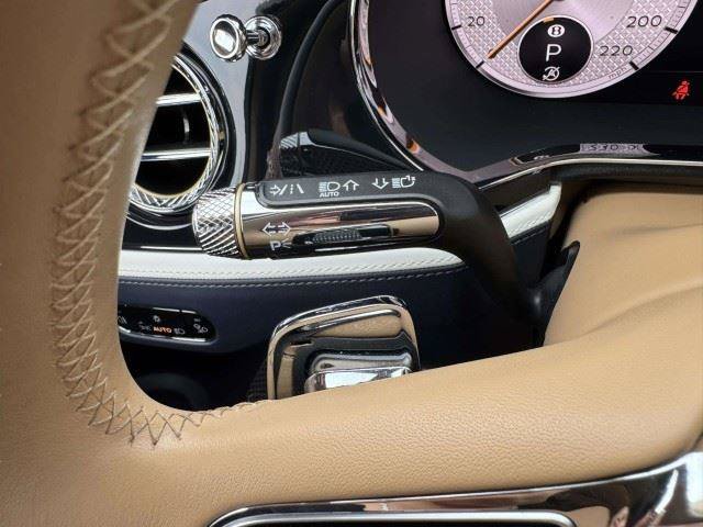 Used 2023 Bentley Flying Spur W12 AWD/4WD image 25