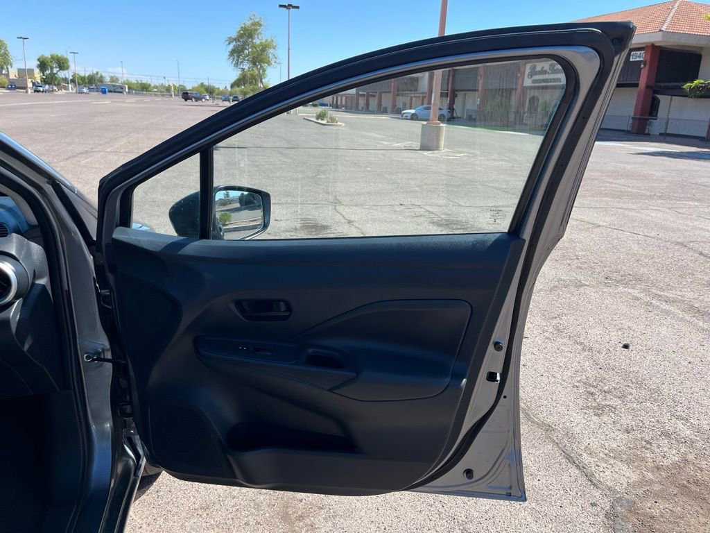 Used 2025 Nissan Versa S image 17