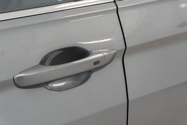 Used 2024 Volkswagen Tiguan SE FWD image 8