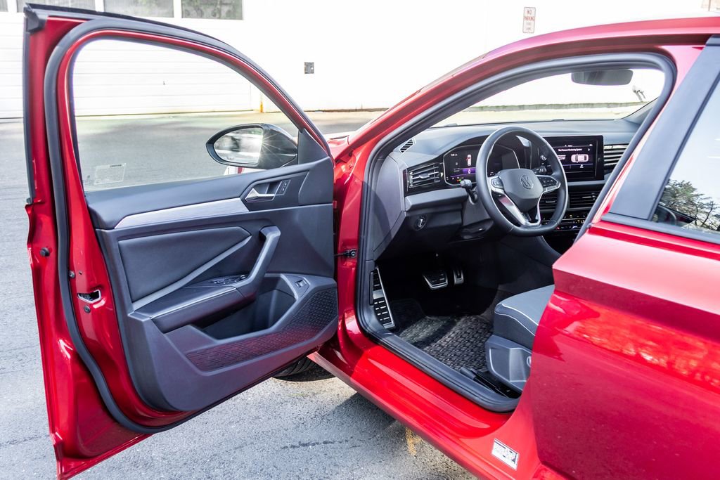 Used 2025 Volkswagen Jetta Sport FWD image 22