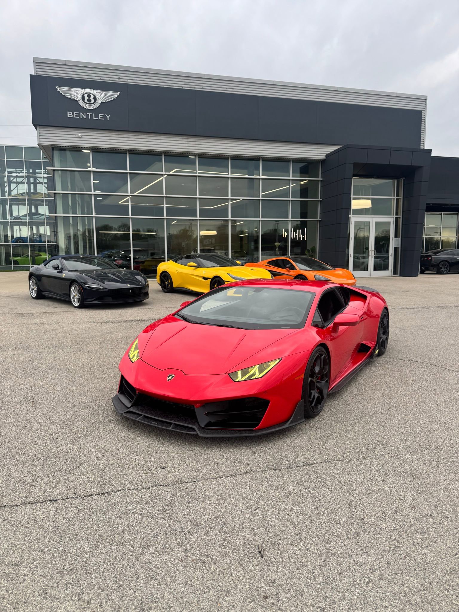 Used 2017 Lamborghini Huracan LP 580-2 image 2