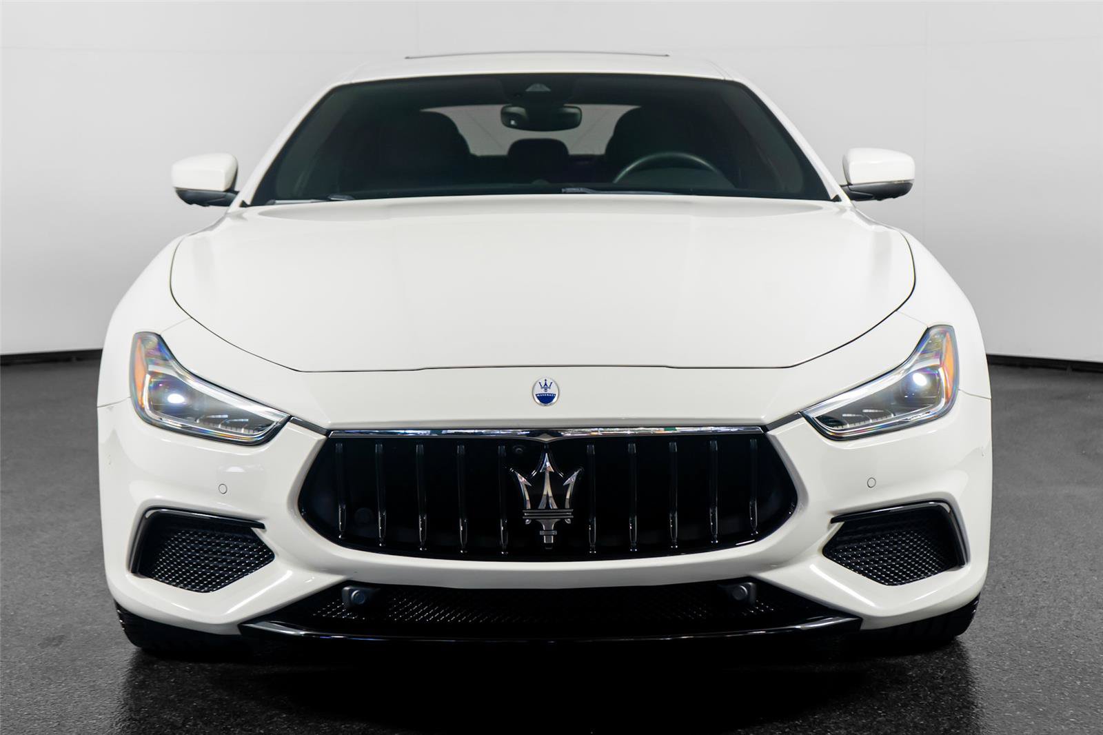 Used 2023 Maserati Ghibli Modena RWD image 21