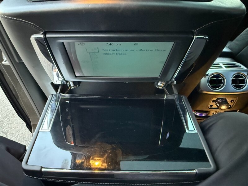 Used 2015 Rolls-Royce Ghost RWD image 32