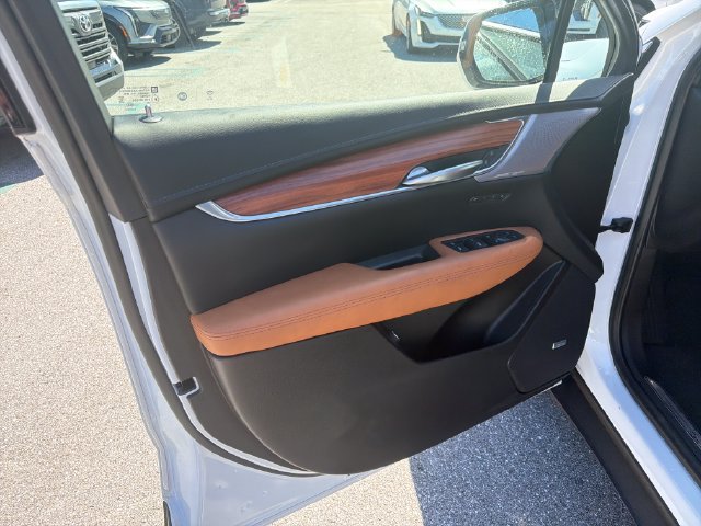 Certified 2024 Cadillac XT5 Premium Luxury AWD/4WD image 10