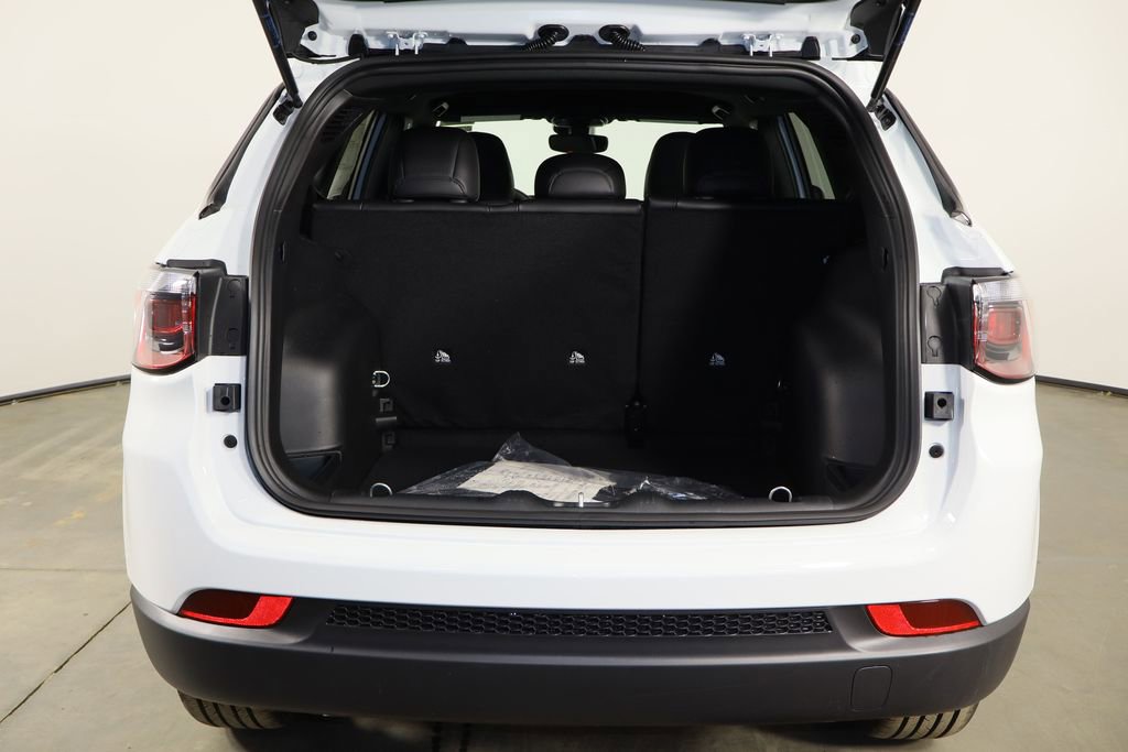 New 2026 Jeep Compass Latitude image 19