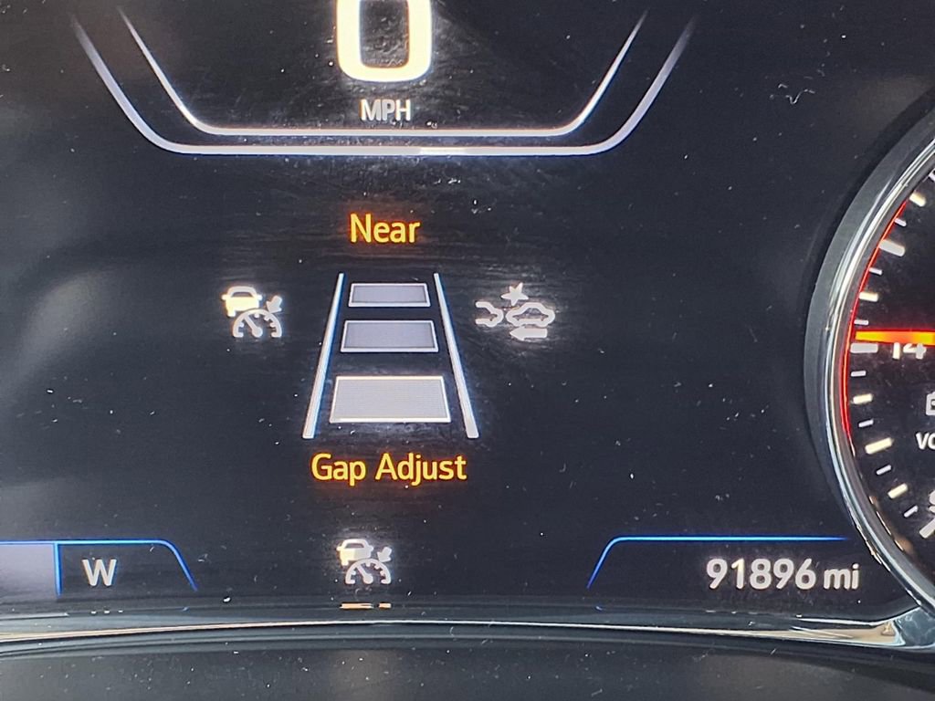 Used 2020 GMC Acadia Denali w/ Technology Package AWD/4WD image 18