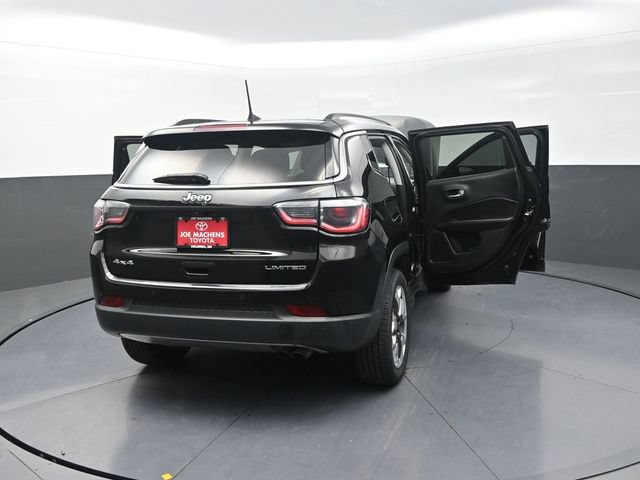 Used 2018 Jeep Compass Limited w/ Navigation Group AWD/4WD image 43