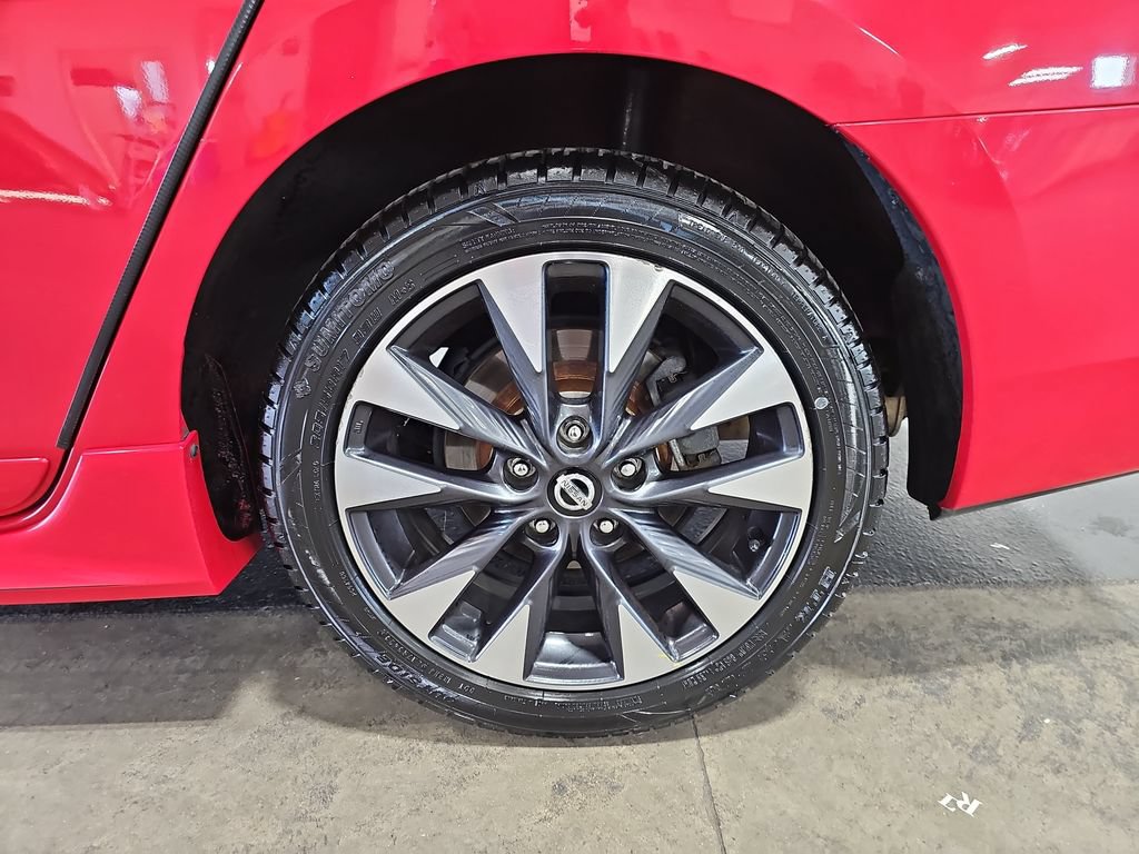 Used 2018 Nissan Sentra SR Turbo w/ Protection Package FWD image 32