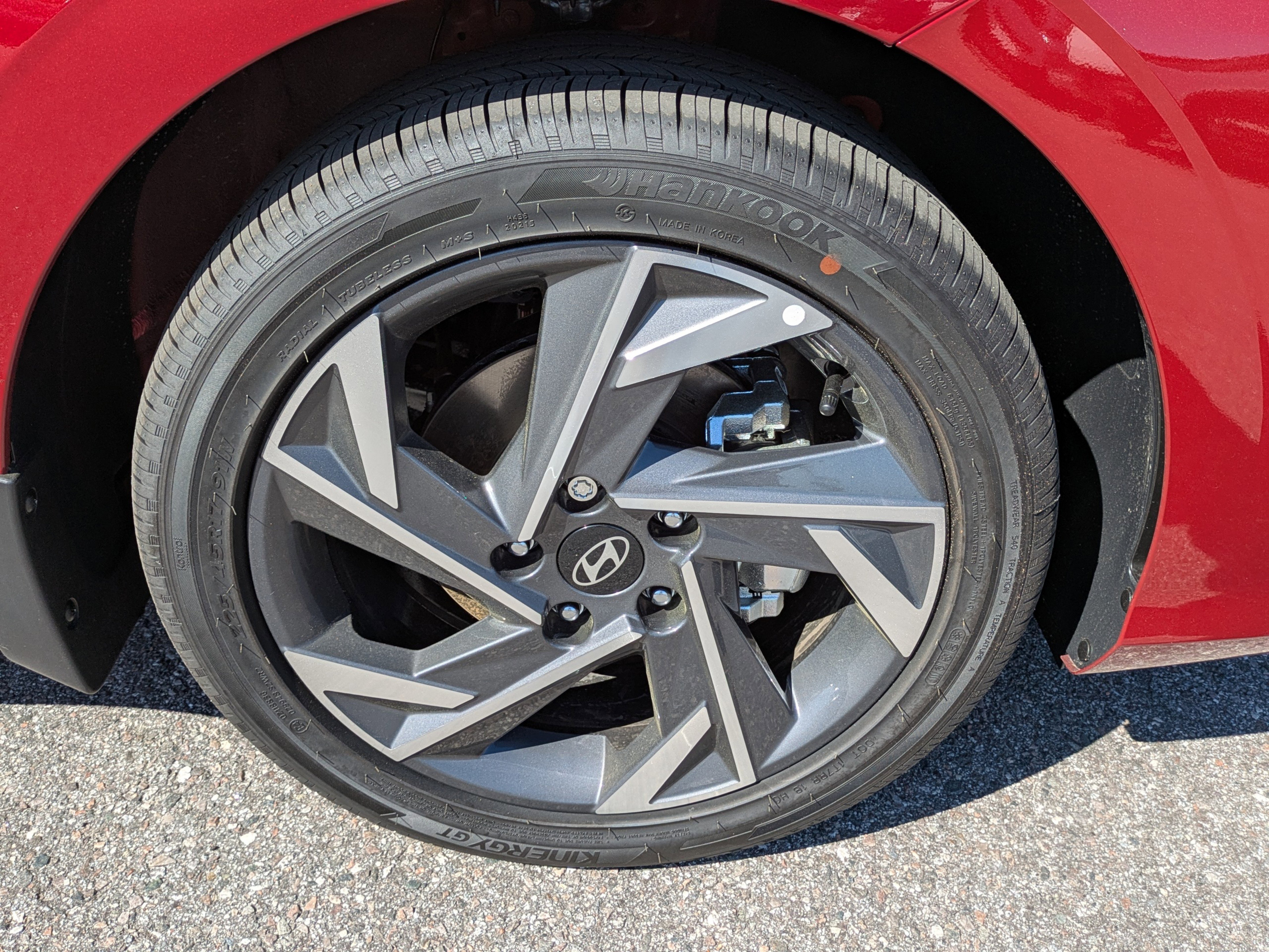 New 2025 Hyundai Elantra Limited image 14