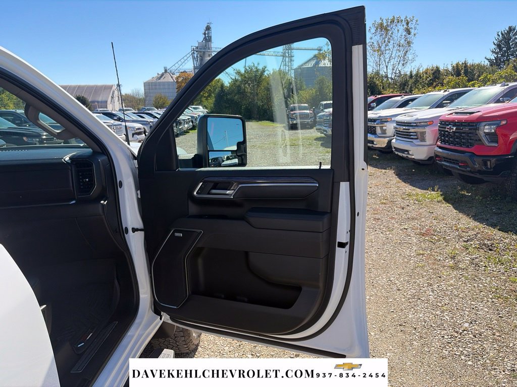 Used 2025 Chevrolet Silverado 2500 LTZ w/ LTZ Plus Package AWD/4WD image 27