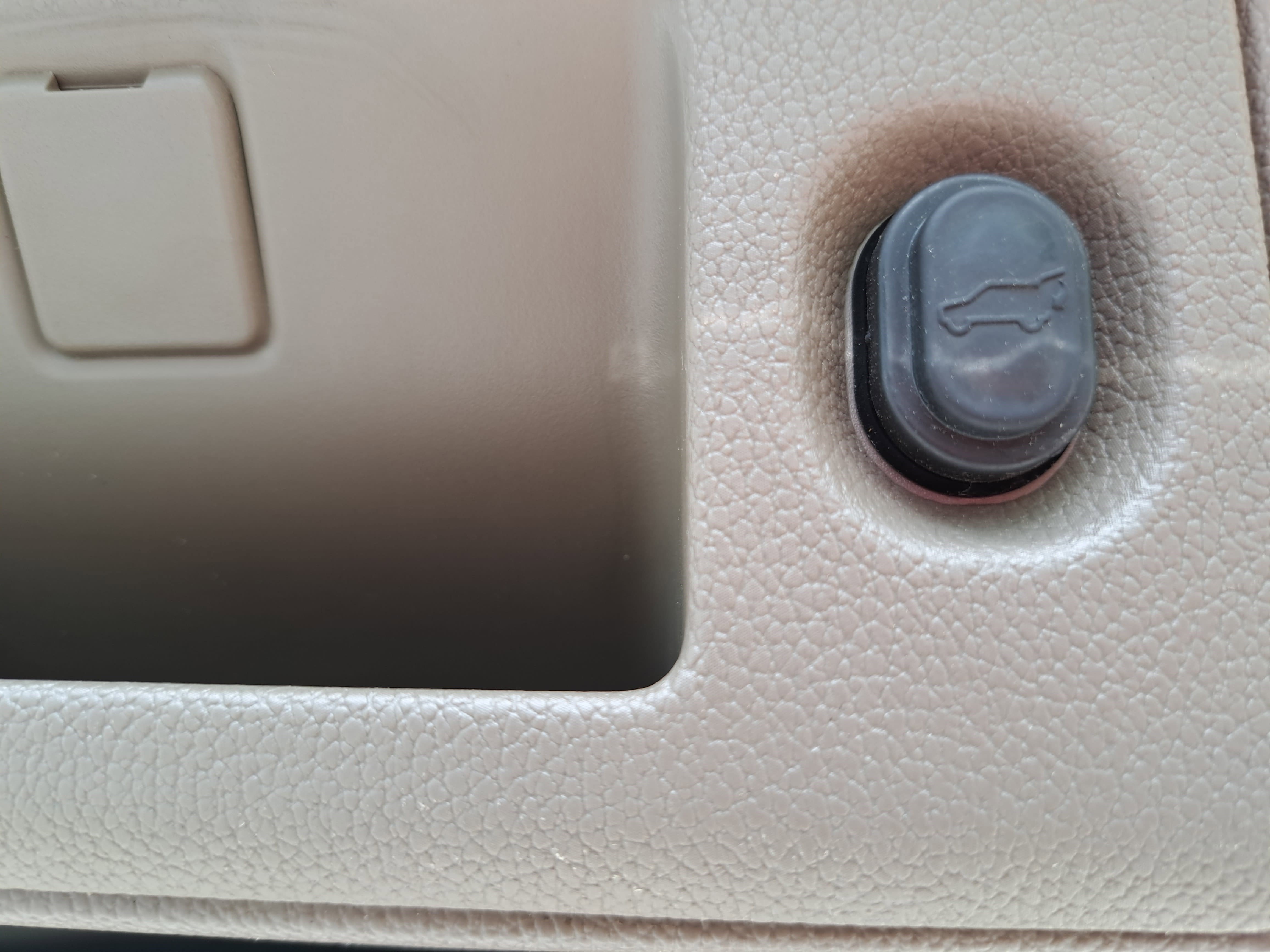 Used 2017 GMC Yukon XL SLT w/ Premium Edition image 15