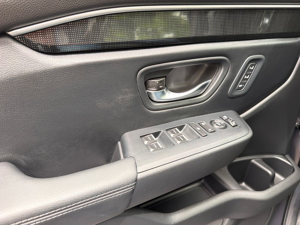 Used 2024 Honda Pilot Elite image 8