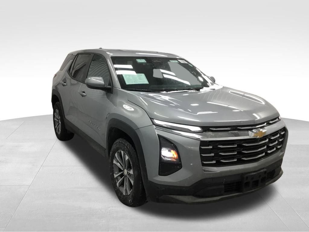 Used 2025 Chevrolet Equinox LT image 3